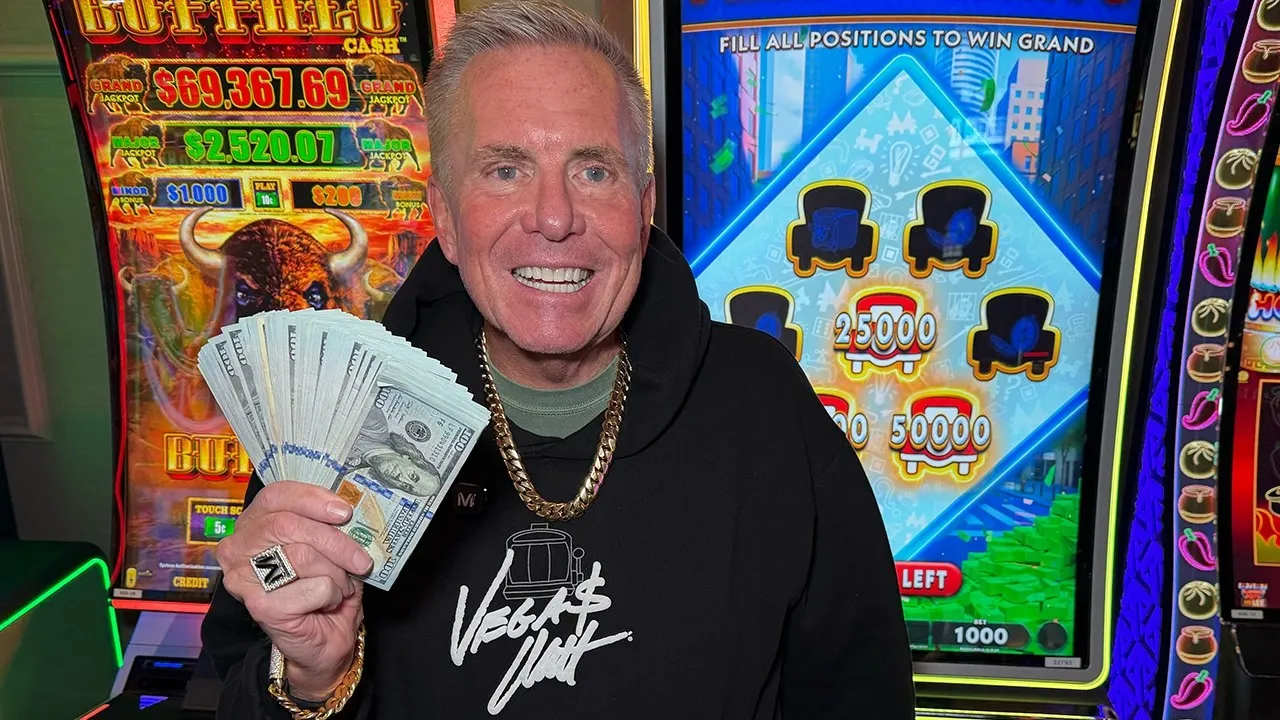 Browser session checks on a returning social casino page